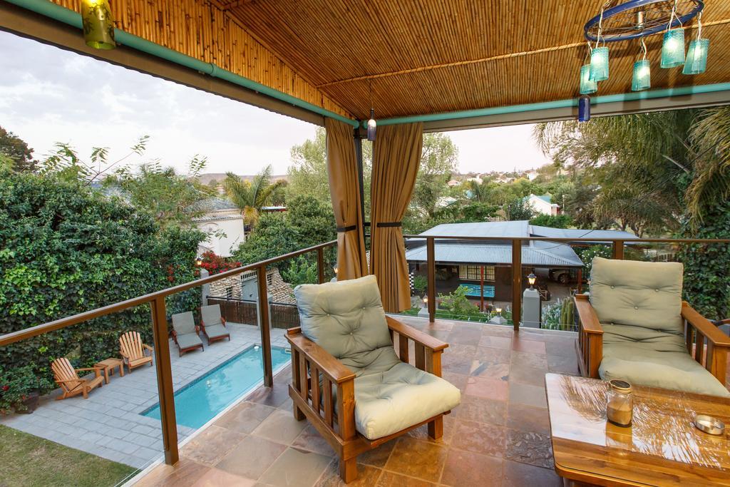 Miles B&B Guest House Oudtshoorn Exterior photo
